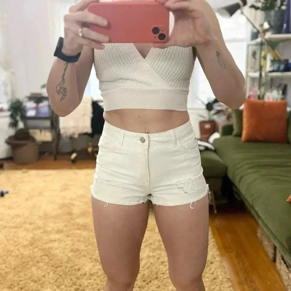 Topshop Moto Hallie White Distressed Denim Shorts Sz 4 - Picture 5 of 6